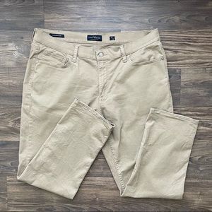 Lucky Brand 410 Athletic Slim Chinos